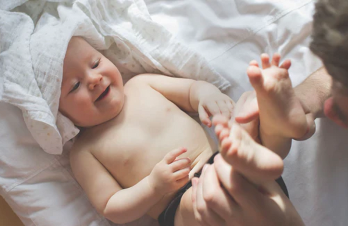A New Parent's Guide to New-Born Baby Care: Essential Tips and Tricks for Nappy Changing